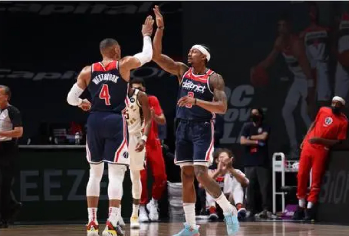 年轻的夏洛特黄蜂面对华盛顿奇才，谁能在NBA赛场上获胜？