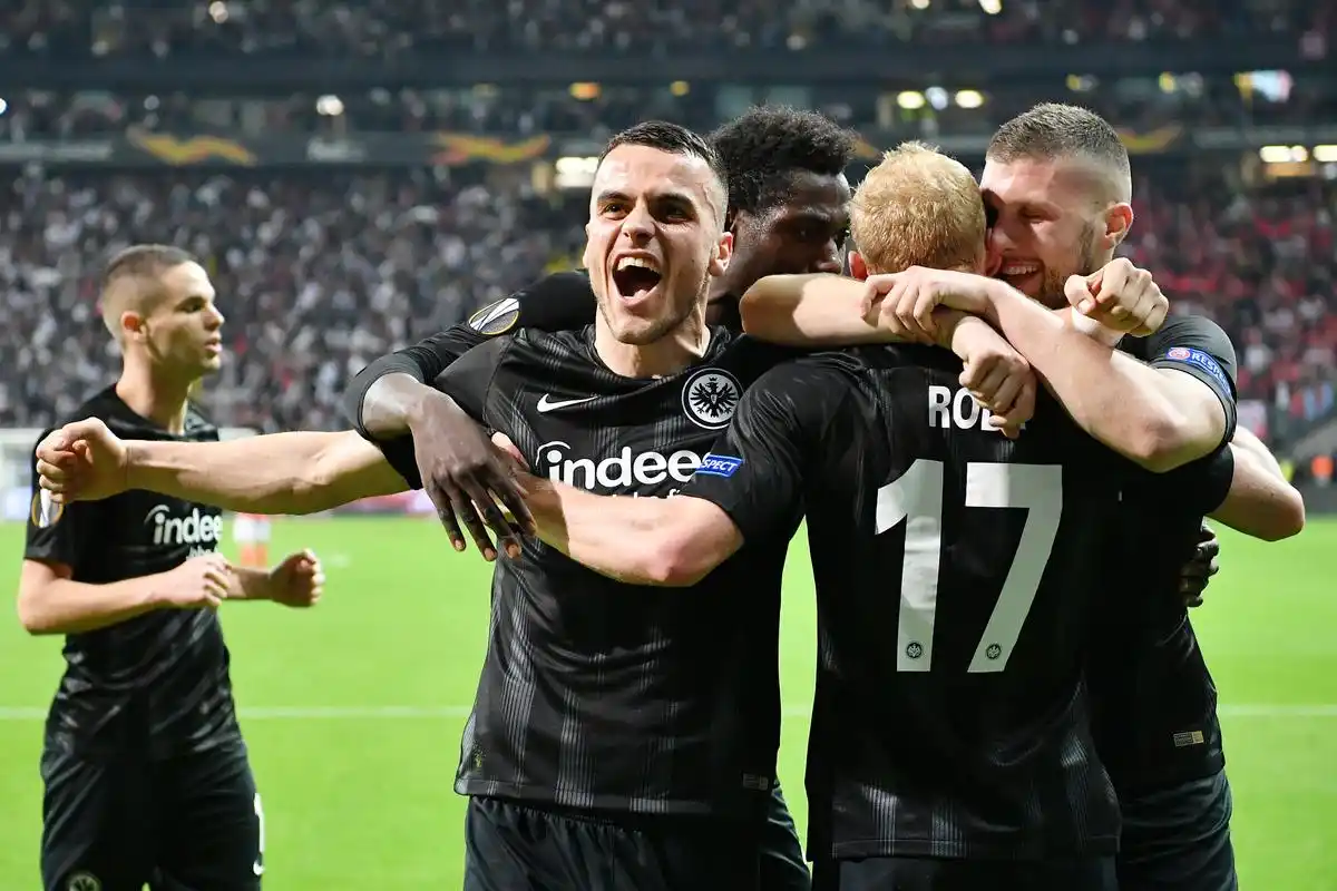 法兰克福:欧冠赛场的“过山车”之旅