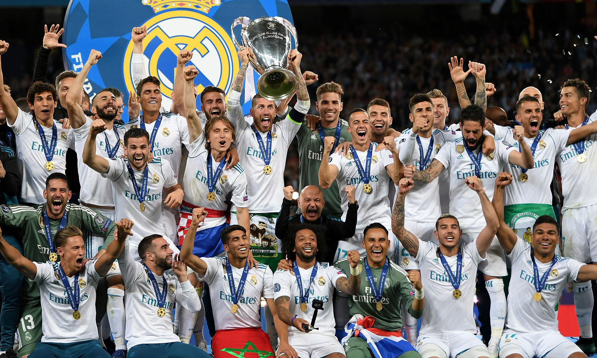 銀河戰(zhàn)艦的歐冠征途：在挑戰(zhàn)中鑄就傳奇